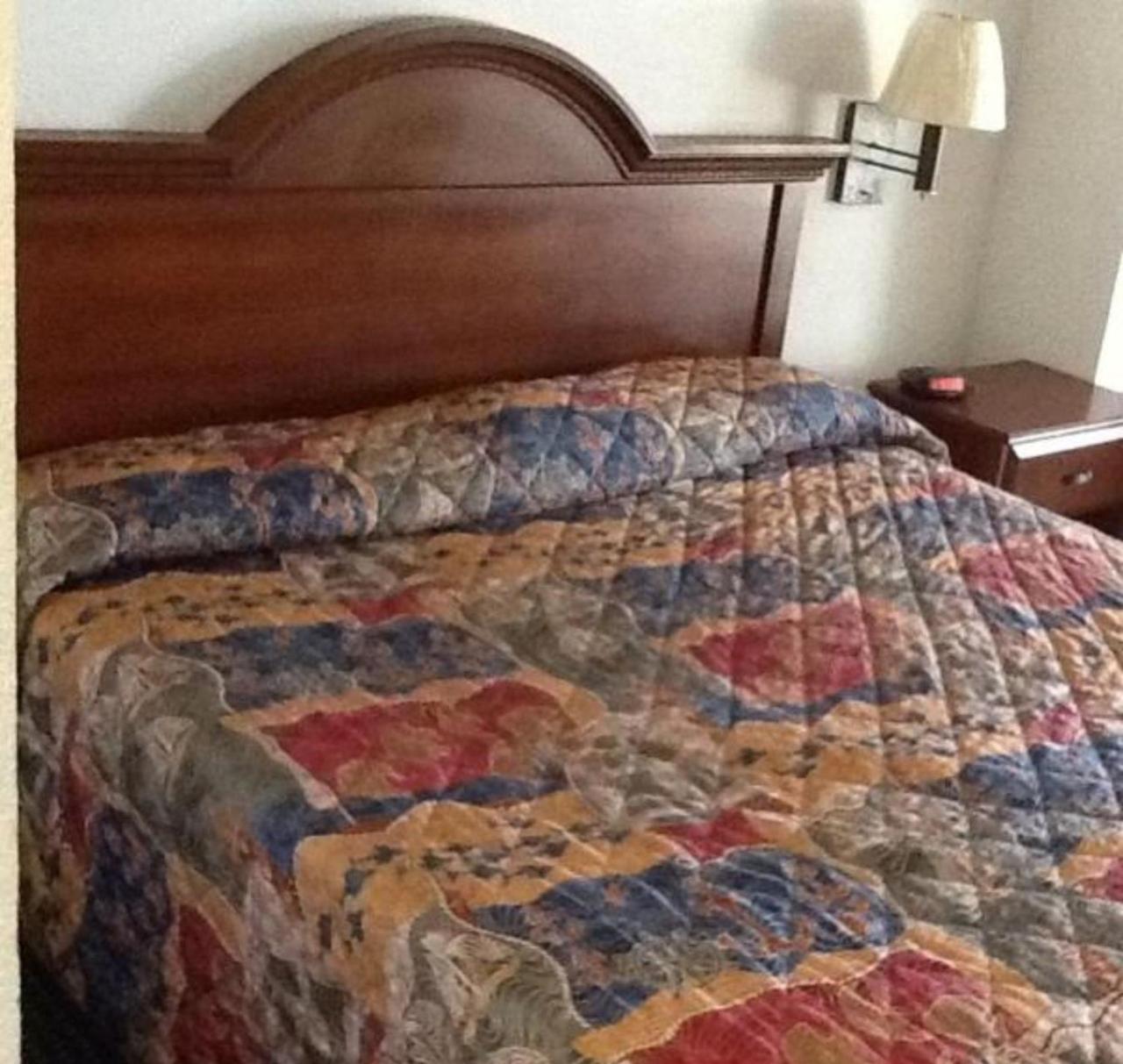 Broadway Inn Express Biloxi Bagian luar foto